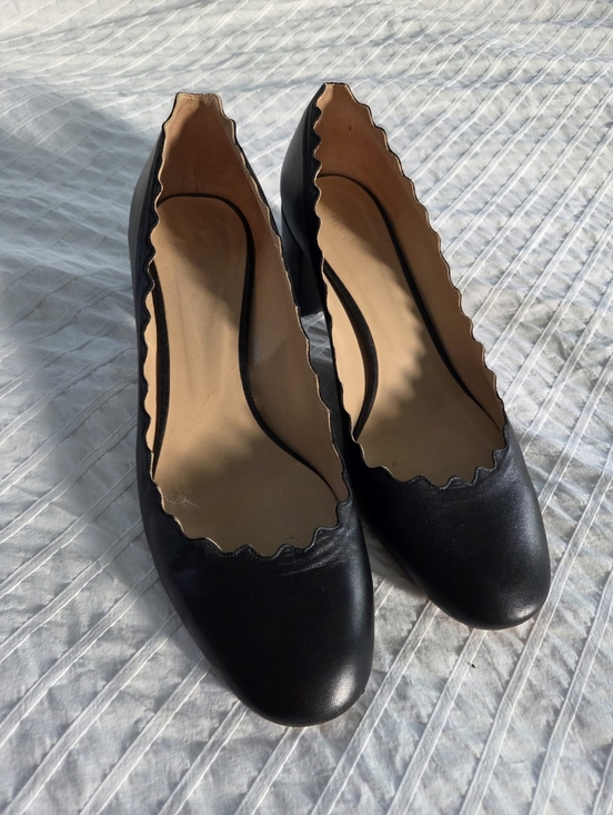 Chloe Shoes - Chloe Scalloped Leather Pumps